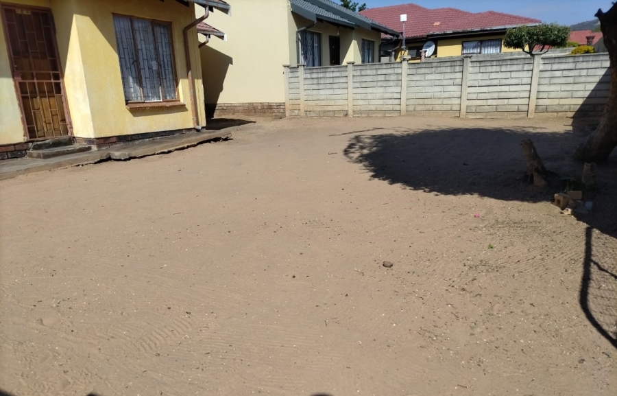 2 Bedroom Property for Sale in Tlhabane West North West